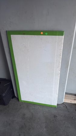 Free drywall piece 22x40" gratis