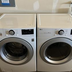 LG Washer and Dryer (delivery available)