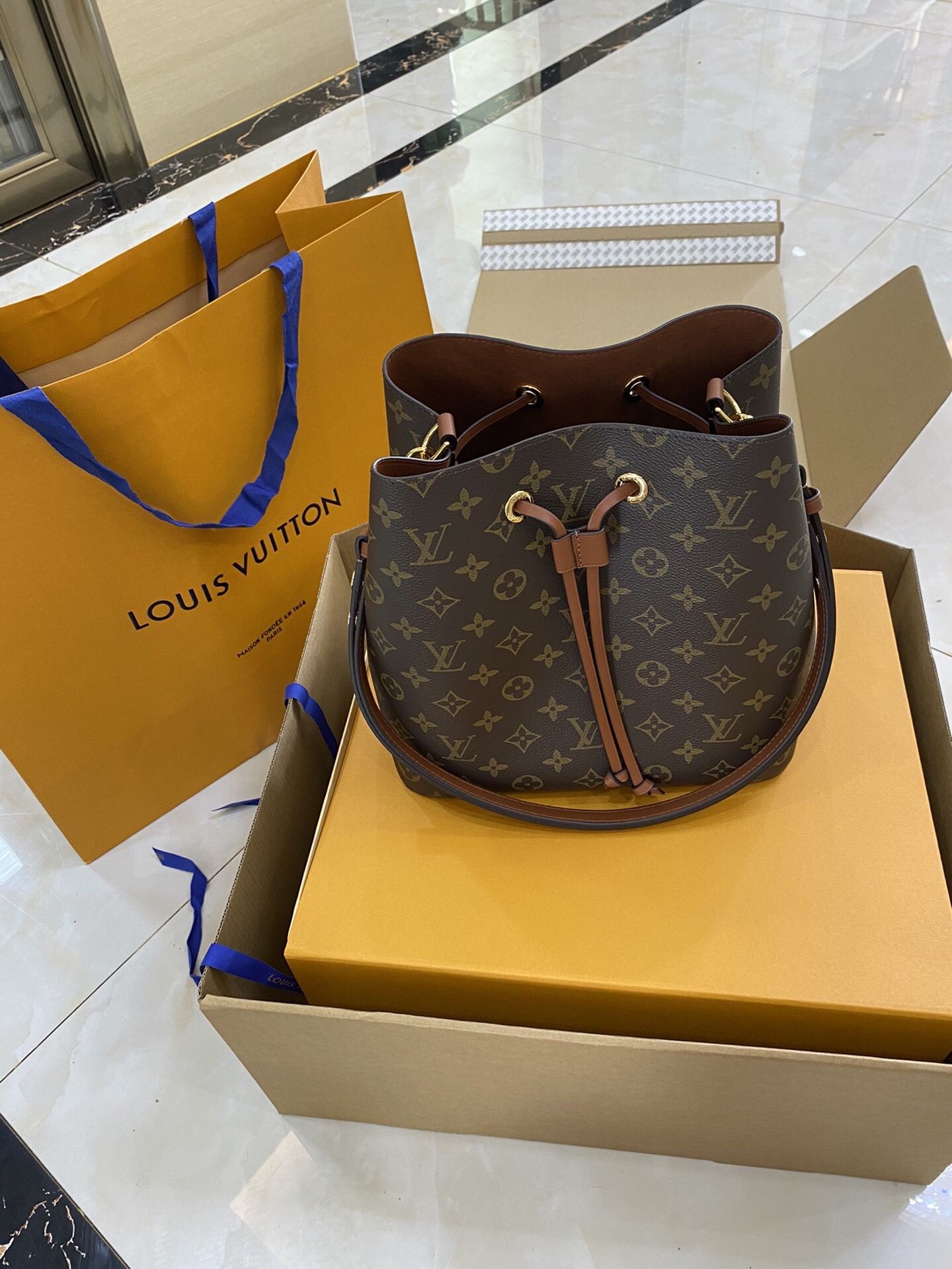 New 𝐋𝐕 𝐥𝐨𝐮𝐢𝐬 𝐯𝐮𝐢𝐭𝐭𝐨𝐧 Bag