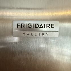  Fridge -Frigidaire Gallery  Side by Side 