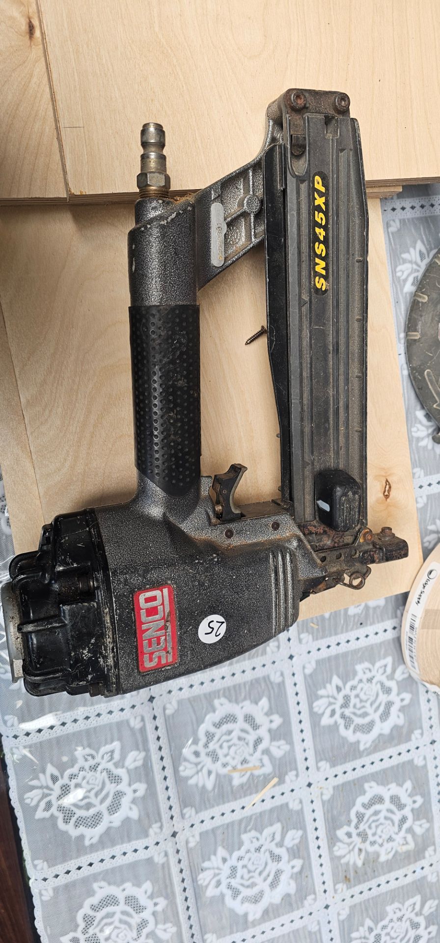 Nail gun