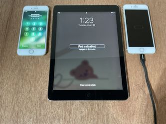 iPad/iphones Lot Of 3