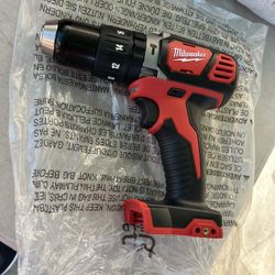 Milwaukee M18 18V Lithium-Ion Cordless 1/2 in. Hammer Drill/Driver (Tool-Only