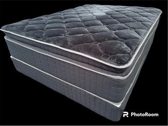 14” Queen Midnight Collection Hybrid Pillow Top Mattress!