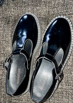 Women’s Mary Jane’s, 7.5