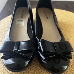 American Eagle Size 2 1/2 Girls Dress Shoes 