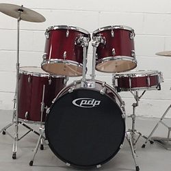 DRUM SET. CYMBALS, STANDS AND HARDWARE INCLUDED.