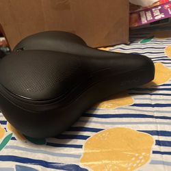 Like New Evo Comfort Saddle Beach Cruiser Padded Seat