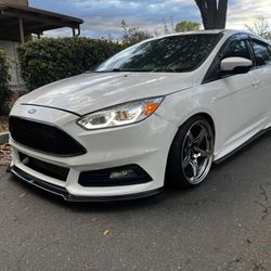2017 Ford Focus ST