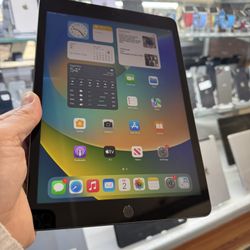 iPad 9th 9 Generation | Great for school, work, gaming  