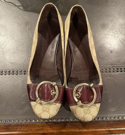 Authentic Gucci Tan Beige GG Monogram Canvas Buckle Moccasins Flats