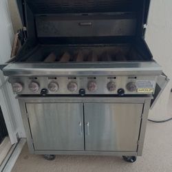Wolf grille 