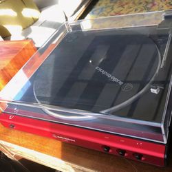Audio-Technica AT-LP60XBT-RD Fully Automatic Belt-Drive Red Stereo Turntable
