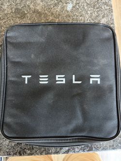 Tesla Mobile Charging