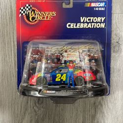 Winner's Circle JEFF GORDON Victory Celebration NASCAR Die Cast  1:43  NEW