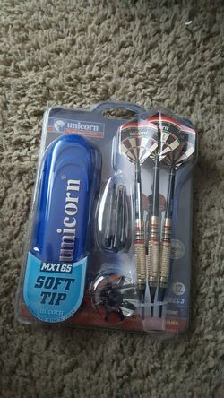 Unicorn soft tip darts 17 gram with Microsoft case level 3 MX165