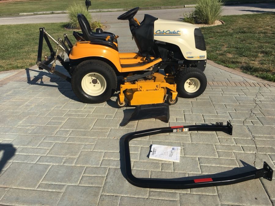 Cub Cadet 5252 Tractor 60” Deck **Delivery Available** for Sale in