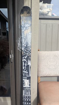 brand new Armada Edollo Skis (180)