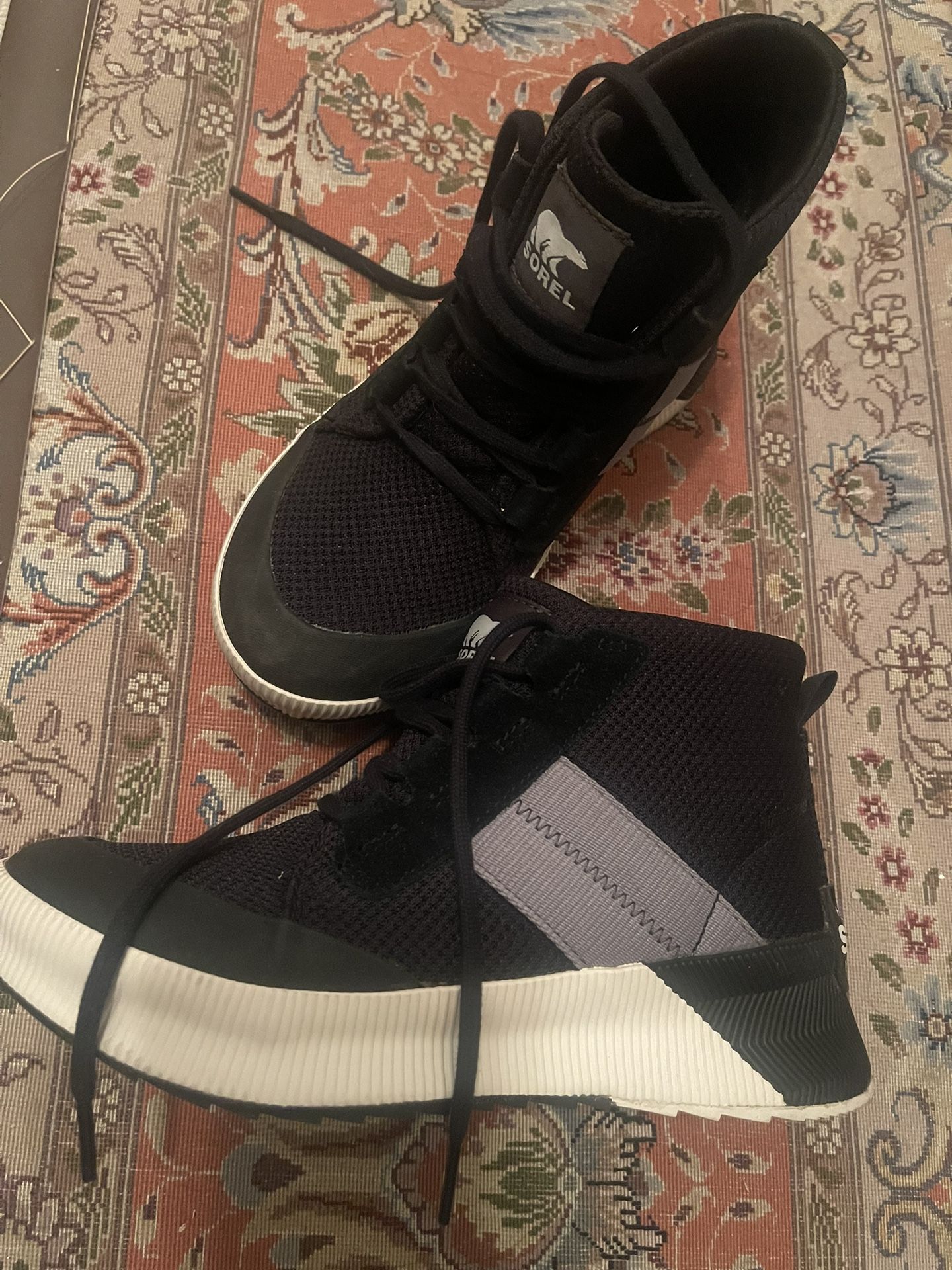 Sorel Ankle Walking Boots Sneakers Worn Once 6