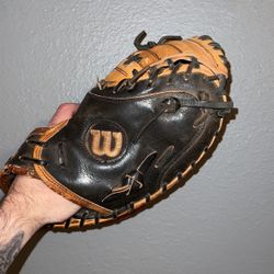 A2000 Baseball Catcher Glove