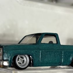 Hotwheels Custom ‘83 Chevy Silverado