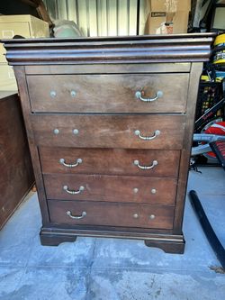 Dressers For Projects / Refurbish 
