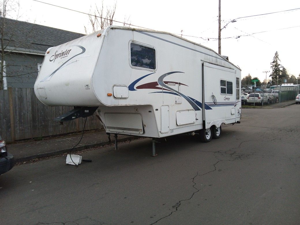 1998 5th Wheel Sprinter