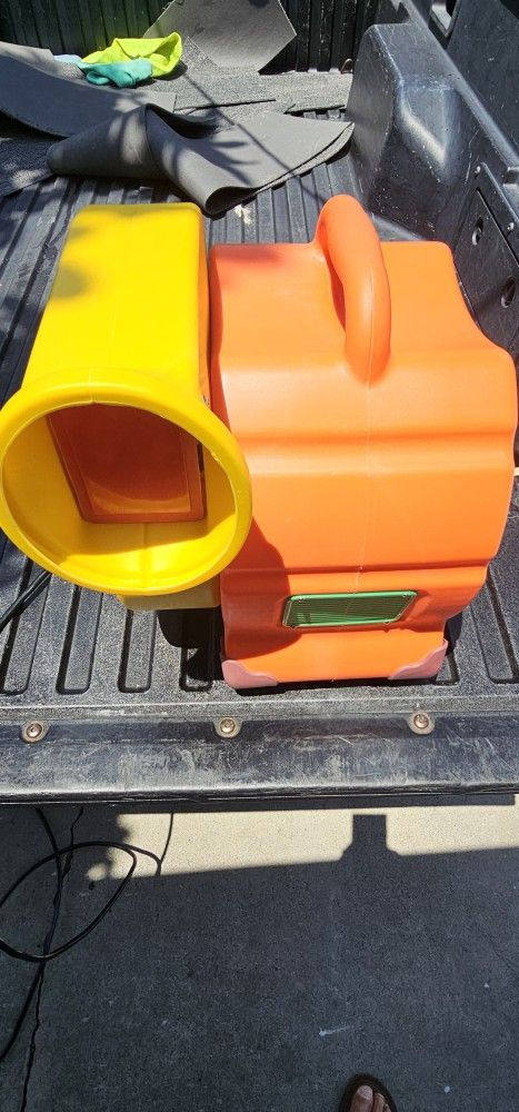 Bouncer Blower 