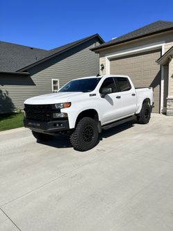 2020 Silverado 1500 Custom Trailboss…Tons Of Upgrades
