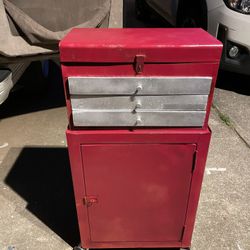 Small rolling metal tool chest