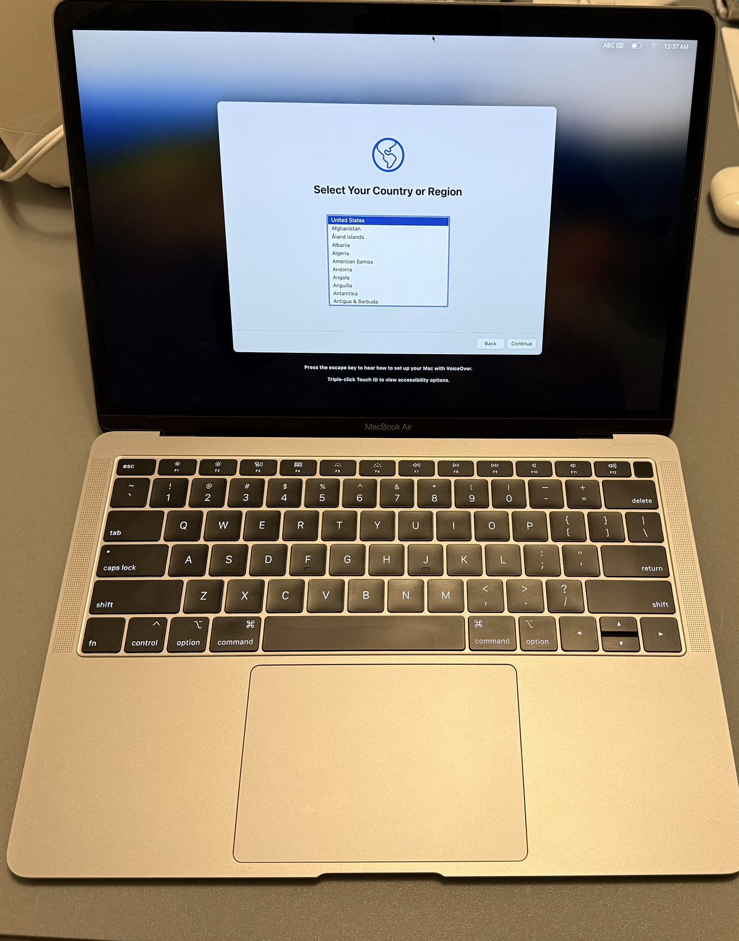 MacBook Air (2019)
