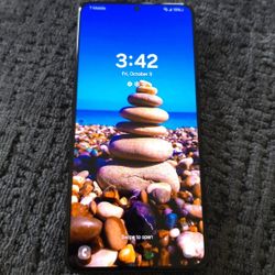 128GB Unlocked Samsung Galaxy S21-PLUS Excellent Condition with Extra Large 6.7 Inch Screen 