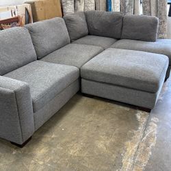 Sectional With Storage Ottoman 