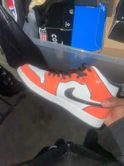 Nike Air Jordan 1 Mid SE "Turf Orang