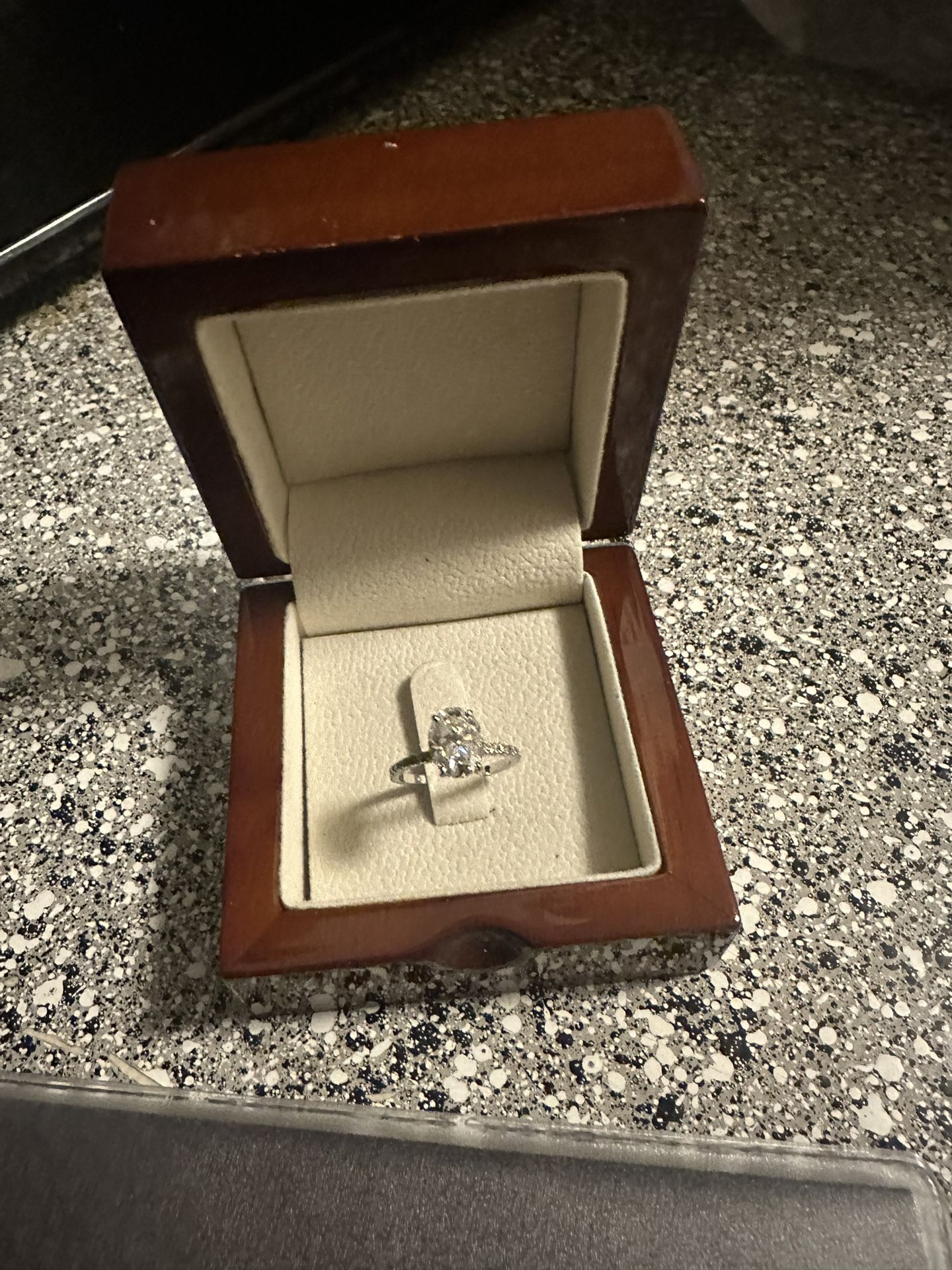 Engagement Ring Oval Diamond