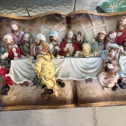 The Lord’s supper book statue comes with Stan