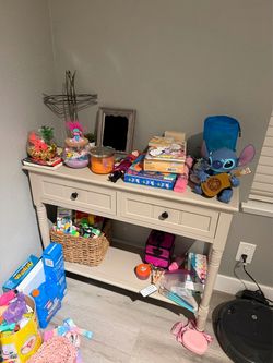 Dresser console