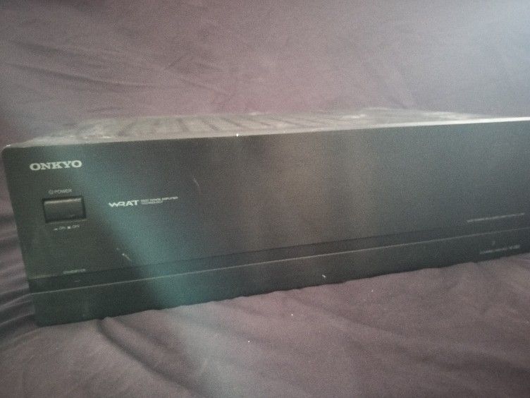 Onkyo M-282 stereo power amplifier.