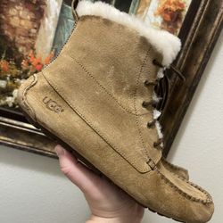 UGG Chickadee boots