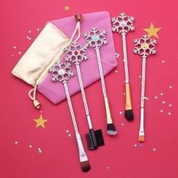 Christmas Makeup Brushes!!