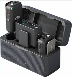 DJI Mic (2 TX + 1 RX + Charging Case) WITH a free Gift of DJI Osmo Mobile