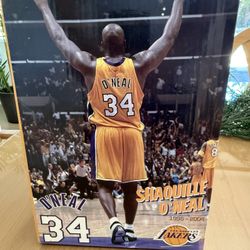 Lakers Shaq O  Neal Statue