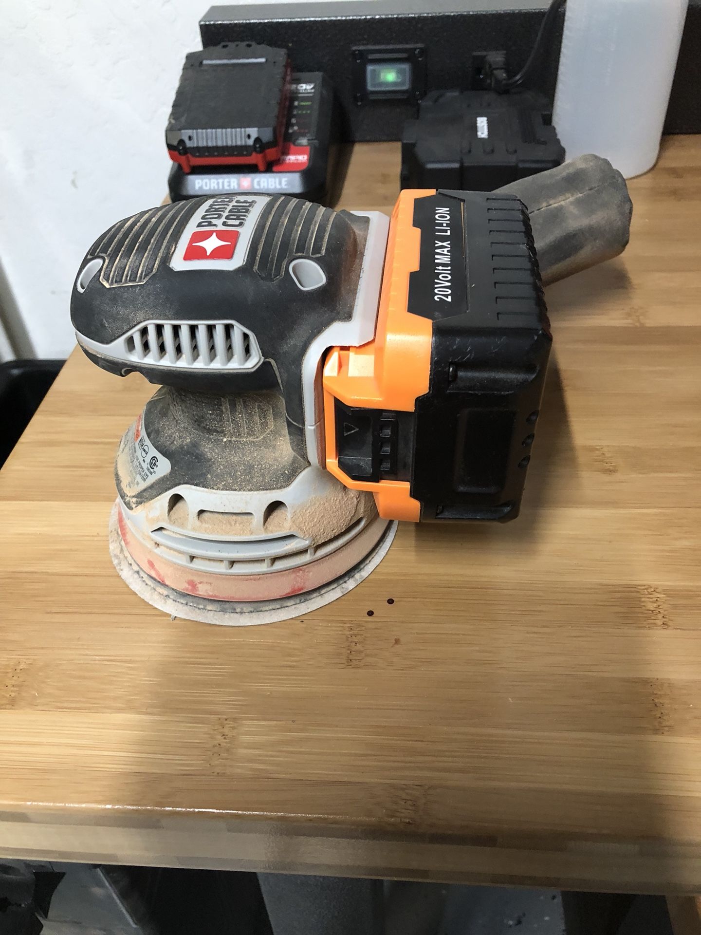 PORTER-CABLE PCCW205B 20V Max 5" Cordless Random Orbital Sander
