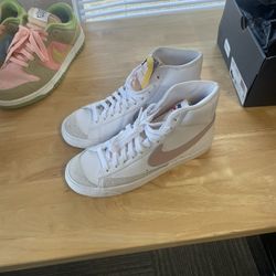 Nike Blazer 77’ Pink Swoosh