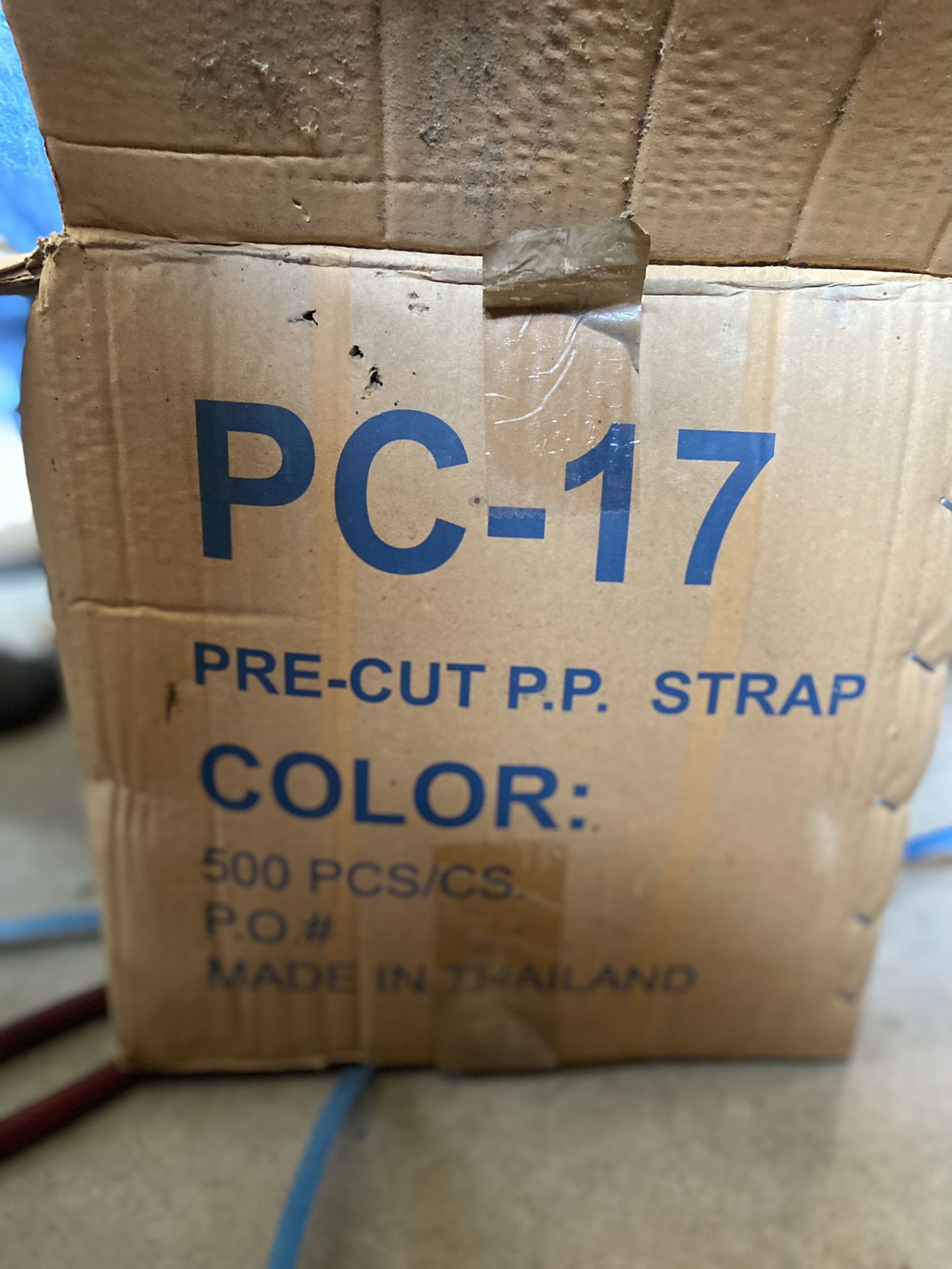 Packaging Pre Cut Strapping w/ Plastic Buckle, 17'L x 1/2"W, Blue, Pack of 500 Straps