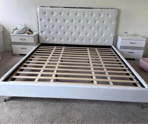 Brand new bed frame / delivery available