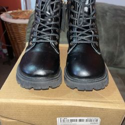 Little Girl Boot Size 30