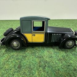 *Vintage Coupe / Roadster Ichimura Japan Tin Lithograph Friction Toy Car - “1950’s”