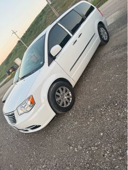 Chrysler town & country