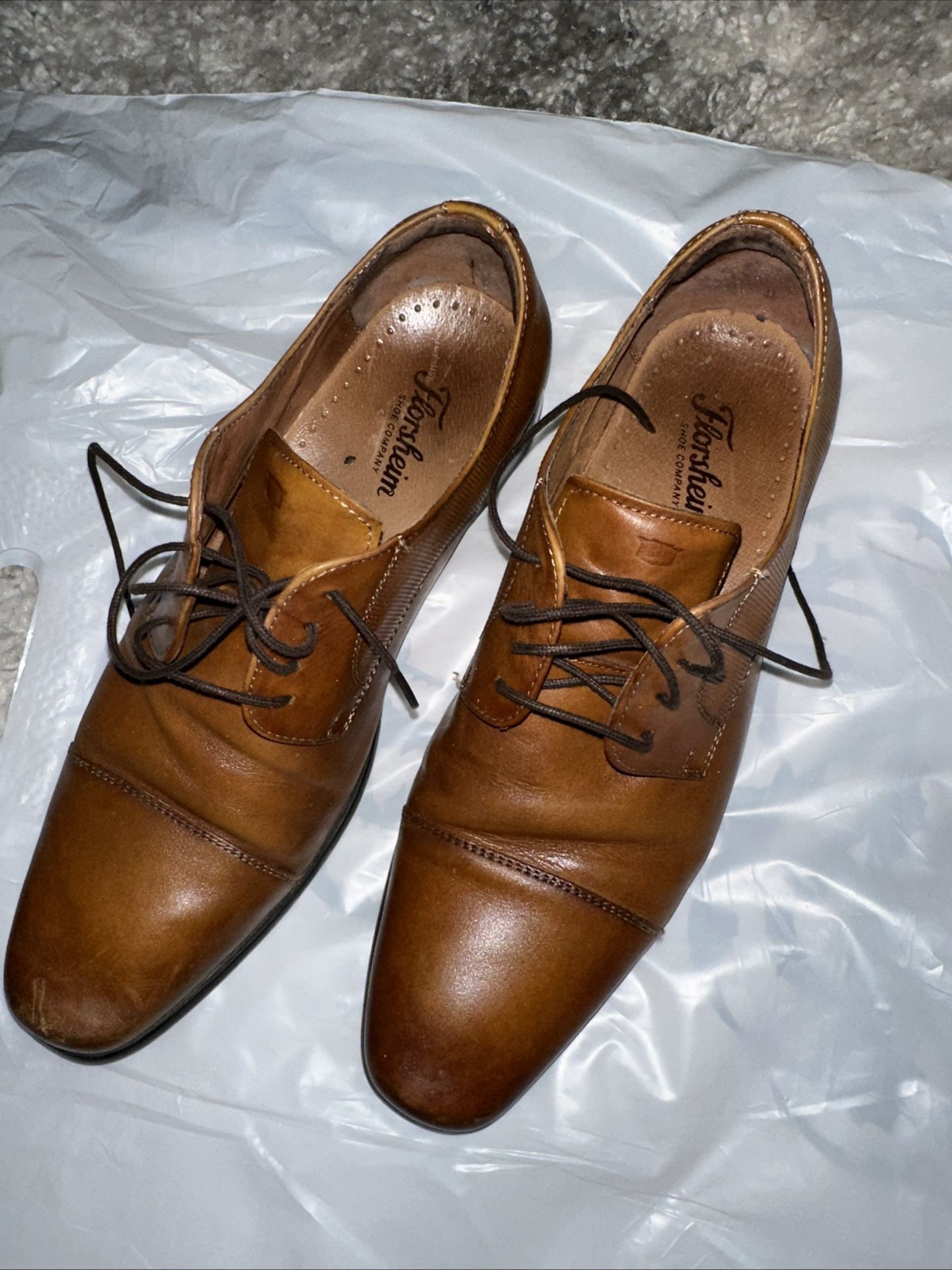 Florsheim Wing Tip Shoes Men’s Size 9